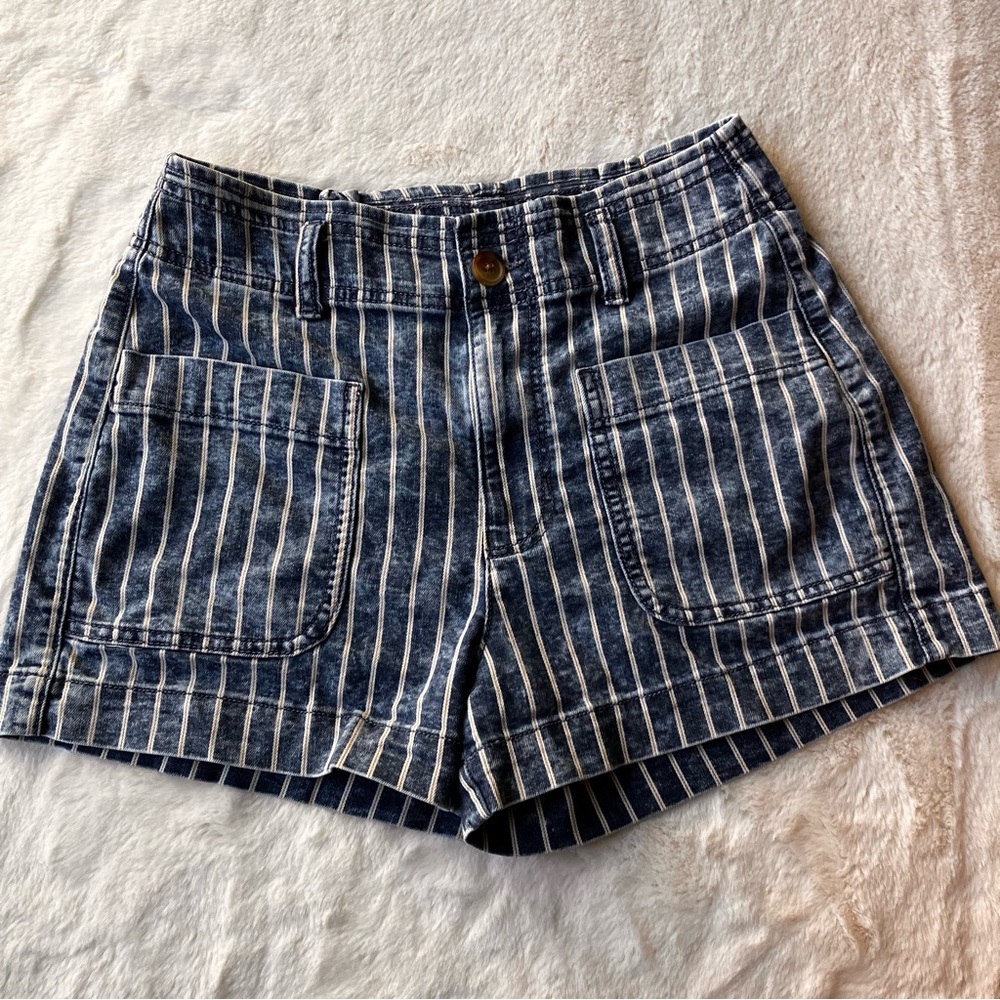 AMERICAN EAGLE STRIPED DENIM SHORTS